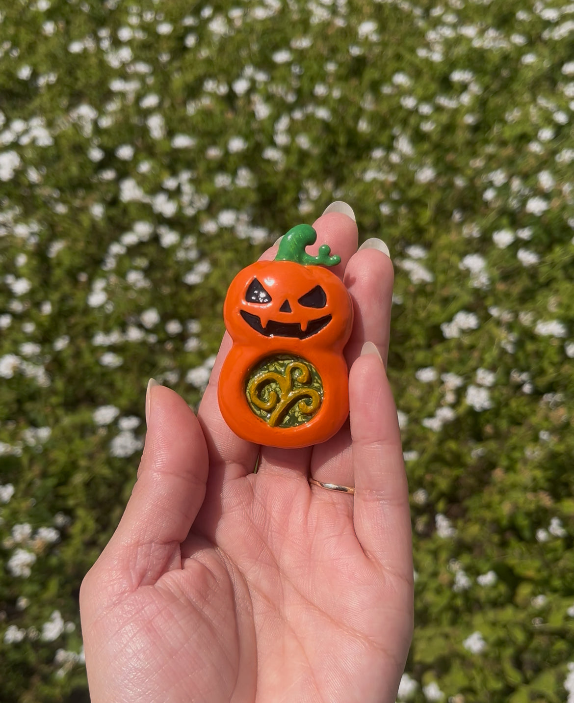 Handmade Halloween Pumpkin Worry Stone – Jack-o’-Lantern Stress Relief Charm